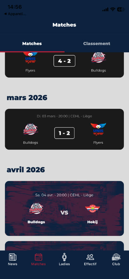 Onglet Matches : calendrier par mois, scores des matchs joués et prochaines affiches.