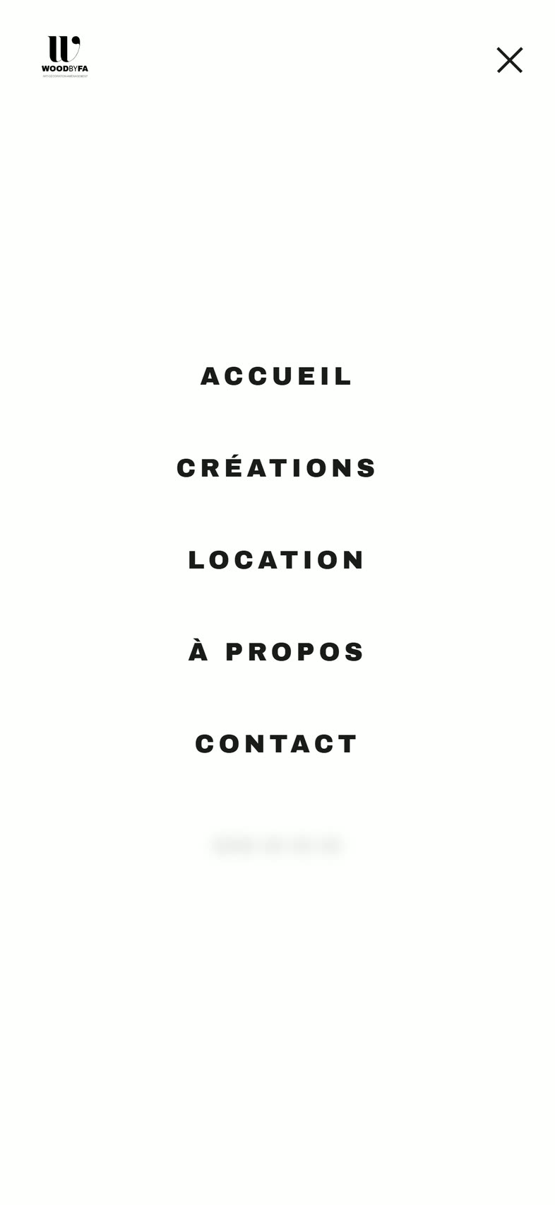 Menu mobile ouvert : Accueil, Créations, Location, À propos, Contact.